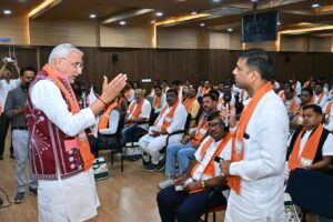 કેવડિયા ખાતે પ્રદેશ અધ્યક્ષ શ્રી Jagdish Panchal અને પ્રદેશ સહ પ્રભારી શ્રીમતી ગોમતી સાયજીની વિશેષ ઉપસ્થિતિમાં પ્રદેશ અનુસૂચિત જનજાતિ મોરચાની કારોબારી બેઠક યોજાઈ. આ બેઠકમાં પ્રદેશ સંગઠન મહામંત્રી શ્રી રત્નાકરજી, પ્રદેશ ઉપાધ્યક્ષ શ્રીમતી ગીતાબેન રાઠવા, પ્રદેશ અનુસૂચિત જનજાતિ મોરચાના પ્રમુખ શ્રી ગણપતસિંહ વસાવા સહિત હોદ્દેદારો ઉપસ્થિત રહ્યા