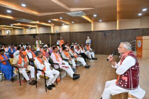 કેવડિયા ખાતે પ્રદેશ અધ્યક્ષ શ્રી Jagdish Panchal અને પ્રદેશ સહ પ્રભારી શ્રીમતી ગોમતી સાયજીની વિશેષ ઉપસ્થિતિમાં પ્રદેશ અનુસૂચિત જનજાતિ મોરચાની કારોબારી બેઠક યોજાઈ. આ બેઠકમાં પ્રદેશ સંગઠન મહામંત્રી શ્રી રત્નાકરજી, પ્રદેશ ઉપાધ્યક્ષ શ્રીમતી ગીતાબેન રાઠવા, પ્રદેશ અનુસૂચિત જનજાતિ મોરચાના પ્રમુખ શ્રી ગણપતસિંહ વસાવા સહિત હોદ્દેદારો ઉપસ્થિત રહ્યા