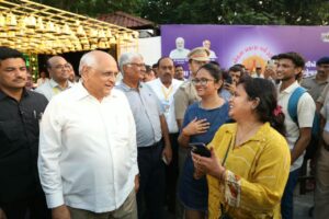 ભારતની સાંસ્કૃતિક વિવિધતા, સમૃદ્ધ વિરાસત અને રાષ્ટ્રીય એકતાની રોશનીથી ઝળહળી ઊઠ્યું એકતાનગર!  માનનીય મુખ્યમંત્રી શ્રી Bhupendra Patel આજે 'એકતા પ્રકાશ પર્વ-2026'નો શુભારંભ કરાવ્યો.  તા.15 જાન્યુઆરી, 2027 સુધી ચાલનારો આ પ્રકાશોત્સવ માનનીય પ્રધાનમંત્રી શ્રી Narendra Modi જીના 'એક ભારત, શ્રેષ્ઠ ભારત' અને 'વિકાસ ભી, વિરાસત ભી'ના સંકલ્પને સાકાર કરતી ભારતની વૈવિધ્યસભર સંસ્કૃતિ અને આધુનિક વિકાસની મનમોહક ઝાંખી પ્રસ્તુત કરશે. #EktaPrakashParv2026