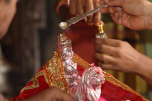 મામ્ પાહિ ૐ ભગવતી, ભવદુઃખ કાપો… શારદીય નવરાત્રિના પાવન આઠમા નોરતે ગુજરાતના મુખ્યમંત્રી શ્રી Bhupendra Patel જીએ શક્તિપીઠ અંબાજી ખાતે જગતજનની મા જગદંબાના ચરણોમાં શ્રદ્ધાપૂર્વક શીશ નમાવી, ગુજરાતની સુખ-શાંતિ અને સમૃદ્ધિ માટે ભાવપૂર્વક પ્રાર્થના કરી. જય અંબે! 🙏