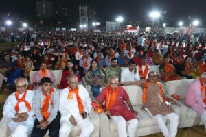 વિજયાદશમી નિમિત્તે આજે અમદાવાદના થલતેજ ખાતે માનનીય મુખ્યમંત્રી શ્રી Bhupendra Patel ની વિશેષ ઉપસ્થિતિમાં શાંતિ સેવા ચેરીટેબલ ટ્રસ્ટ દ્વારા ભવ્ય સનાતન ડાયરો અને રાવણદહન કાર્યક્રમ યોજાયો. જય શ્રીરામ 🚩