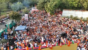 કોંગ્રેસની અરાજકતાવાદી રાજનીતિ અને જનાદેશ પર સવાલો સામે રાજકોટની ધરતી પર ઉમટેલો જનસમર્થનનો મહાસાગર લોકશાહીમાં જનતાની અતૂટ શ્રદ્ધાનો પુરાવો છે. 'લોકતંત્ર બચાવો, અરાજકતા હટાવો' અંતર્ગત યોજાયેલી પદયાત્રામાં પ્રદેશ અધ્યક્ષ શ્રી Jagdish Panchal અને પ્રદેશ પ્રભારી શ્રી Tarun Chugh જી, સહ પ્રભારી શ્રી અજય મહાવરજી, કેન્દ્રીય રાજ્યમંત્રી શ્રીમતી નિમુબેન બાંભણીયા સહિત રાજ્ય સરકારના મંત્રીશ્રીઓ, સાંસદશ્રીઓ, ધારાસભ્યશ્રીઓ, કાર્યકર્તાઓ અને નગરજનો ઉપસ્થિત રહ્યાં. #SaveDemocracyRemoveAnarchy