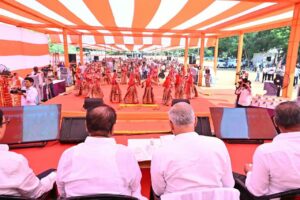 પ્રધાનમંત્રી શ્રી નરેન્દ્રભાઇ મોદીના જનસેવાના 25 વર્ષ પૂર્ણ થવા નિમિત્તે ભાજપા પ્રદેશ અધ્યક્ષ શ્રી જગદીશભાઈ વિશ્વકર્મા આજે નગર પ્રાથમિક શિક્ષણ સમિતિ, અમદાવાદ તથા ધી ટેક્સટાઈલ એસોસિએશન દ્વારા અમદાવાદના વિરાટનગર ખાતે આયોજિત નોટબુક વિતરણ અને ગરબા સ્પર્ધા કાર્યક્રમમાં ઉપસ્થિત રહ્યા હતાં.  આ પ્રસંગે તેમણે બાળકો સાથે આત્મીય સંવાદ કરી નોટબુક વિતરણ કર્યું હતું તથા શહેર કક્ષાની ગરબા સ્પર્ધામાં ભાગ લેનાર સૌ વિદ્યાર્થીઓની પ્રસ્તુતિ નિહાળી તેમને પ્રોત્સાહિત કર્યા હતાં. આ પ્રસંગે અમદાવાદના મેયર શ્રી હિતેશભાઈ બારોટ, શહેર ભાજપ અધ્યક્ષ શ્રી પ્રેરકભાઈ શાહ, સાંસદ શ્રી હસમુખભાઈ પટેલ સહિત આગેવાનો ઉપસ્થિત રહ્યાં હતાં.