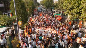 કોંગ્રેસની અરાજકતા સામે વડોદારાનો બુલંદ અવાજ! ભારતીય જનતા યુવા મોરચાના રાષ્ટ્રીય અધ્યક્ષ Dr. Hemang Joshi , પ્રદેશ મહામંત્રી શ્રી હિતેન્દ્રસિંહ ચૌહાણ અને શ્રી અજયભાઈ બ્રહ્મભટ્ટની વિશેષ ઉપસ્થિતિમાં વડોદરા મહાનગરમાં ઉમટેલો આ જનસાગર કોંગ્રેસની અરાજકતાની રાજનીતિ સામે જનશક્તિનો બુલંદ સંદેશ છે. જનતાને ગુમરાહ કરવાના કોંગ્રેસના પ્રયાસો નહીં ચાલે, લોકતંત્રની તાકાત જ સર્વોપરિ છે! લોકતંત્ર જીતશે, અરાજકતા હારશે! #SaveDemocracyRemoveAnarchy