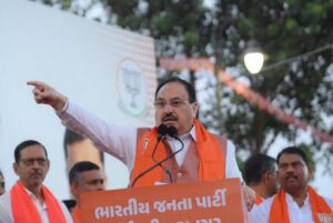 કર્ણાવતી મહાનગરનો સંકલ્પ લોકતંત્રના સન્માન અને રાષ્ટ્રહિત માટે! જનાદેશનું સન્માન અને લોકશાહીની ગરિમાની જાળવણી માટે કર્ણાવતી મહાનગરમાં ઉમટેલો જનસમૂહ લોકતંત્ર પ્રત્યેની જનતાની અતૂટ શ્રદ્ધાનું પ્રતીક છે.  ગુજરાત અને દેશની જનતા મોદીજીના મજબૂત નેતૃત્વ સાથે અડીખમ ઊભી છે, કોંગ્રેસની અરાજક માનસિકતા અને દેશને ગુમરાહ કરવાના તમામ પ્રયાસો ક્યારેય સફળ નહીં થાય..! માનનીય મુખ્યમંત્રી શ્રી Bhupendra Patel , કેન્દ્રીય સ્વાસ્થ્ય મંત્રી શ્રી J.P.Nadda જી અને નાયબ મુખ્યમંત્રી શ્રી Harsh Sanghavi ની વિશેષ ઉપસ્થિતિમાં યોજાયેલી આ પદયાત્રાએ લોકતંત્રની રક્ષા અને રાષ્ટ્રહિત માટેના સંકલ્પને વધુ દૃઢ બનાવ્યો. #SaveDemocracyRemoveAnarchy